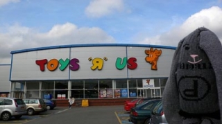 03_Percy_ToysRUs